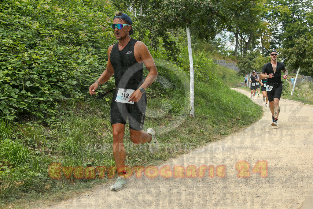 250824_1417_EX1_5704 | Sportfotografie im Rhein-Sieg Kreis, Köln, Bonn, NRW, Rheinland Pfalz, Hessen, etc. Unser Tätigkeitsfeld umfasst den Laufsport vom Volkslauf über den Marathon, Duathlon, Triathon bis zum Ultralauf wie Kölnpfad Ultra oder Schindertrail.