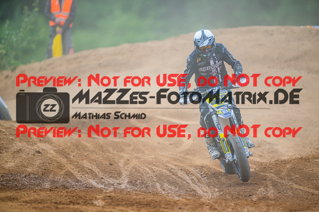 MaZZes_FotoMatrix_220528_8083 | Fotograf Mathias Schmid
Sportfotograf,
Eventfotograf,
Hochzeitsfotograf,
Portraitfotograf