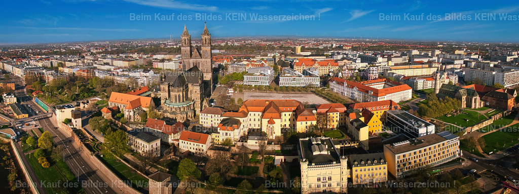 Magdeburg_Domplatz_Kloster_1165_PANORAMA | Diese Luftaufnahme stammt aus meinem Magdeburger Luftbildarchiv. Sie zeigt einen weiteren Blick auf die Landeshauptstadt aus der Vogelperspektive. Nach und nach werden alle Motive mit individuellen Informationen und Beschreibungen ergänzt. Selbstverständlich können Sie dieses Luftbild als Download oder hochwertiges Wandbild bestellen. - Realisiert mit Pictrs.com