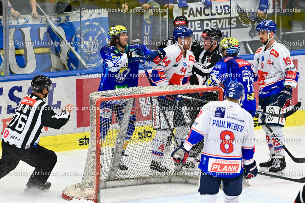 EC IDM Wärmepumpen VSV vs. HC Innsbruck 26.12.2022 | #13 Collins Chris, #44 Mader Thomas, #19 Cuma Tyler, HRIBAR MATJAZ, ZGONC GASPER JAKA, Referees