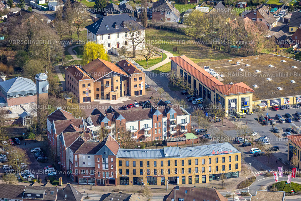 Selm260307031 | Luftbild, Einkaufszentrum Botzlarstraße, Edeka Supermarkt, Sparkasse, evang. Kirche am Markt, Burg Botzlar, Teichstraße, Selm, Münsterland, Nordrhein-Westfalen, Deutschland