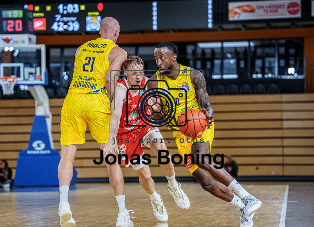 Basketball I Herren I Saison 2026-2027 I Testspiel I RASTA Vechta - EWE Baskets Oldenburg I 48428 | jns.sportfotos - Realisiert mit Pictrs.com
