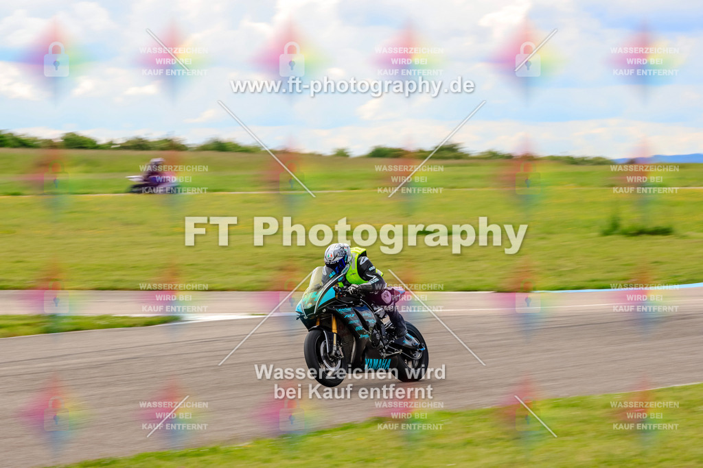 MotoTeam-1289 | Hier findet Ihr Bilder von Touristenfahrten auf der Nürburgring Nordschleife oder von anderen Veranstaltungen die ich besucht habe. Viel Spass beim Durch Schauen 