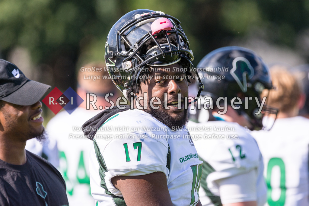 American Football, Saison 2022, Regionalliga Nord, Hamburg Blue Devils - Oldenburg Knights, Dr.-Hermann-Schnell-Sportplatz (Hamburg), 06.08.2022, 07. Gameweek | Adrian Dorsey (#17, Oldenburg)