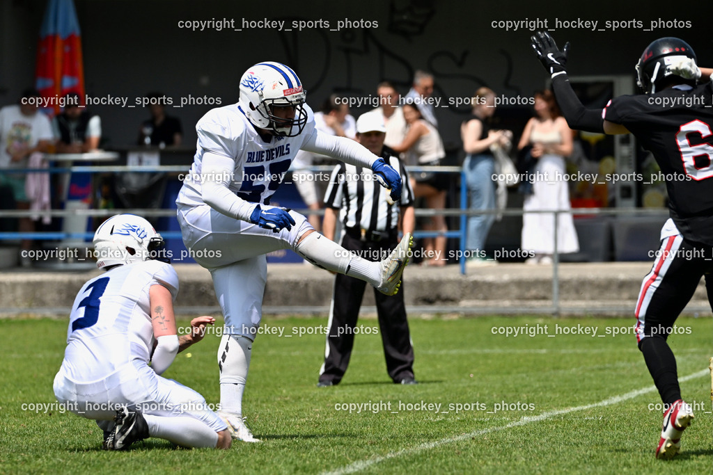 Carinthian Lions vs. Cineplexx Blue Devils | Carinthian Lions vs. Cineplexx Blue Devils, Carinthian Lions vs. Cineplexx Blue Devils am 09.06.2025 in Klagenfurt (ASV Sportplatz), Austria, (Photo by Bernd Stefan)