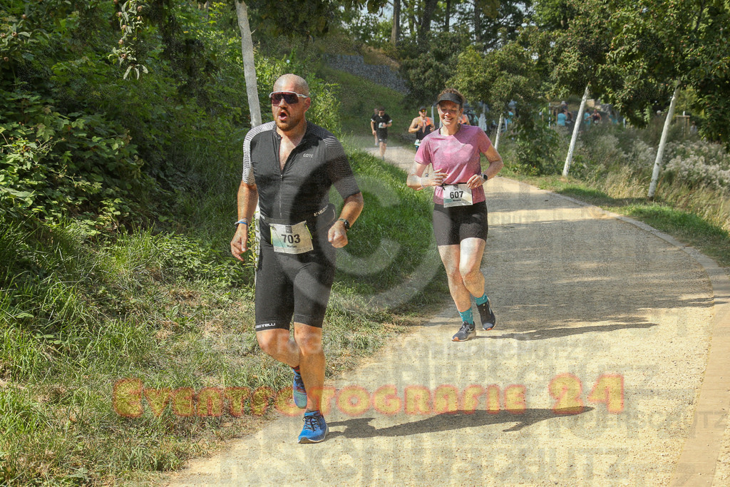 250824_1445_EX1_7441 | Sportfotografie im Rhein-Sieg Kreis, Köln, Bonn, NRW, Rheinland Pfalz, Hessen, etc. Unser Tätigkeitsfeld umfasst den Laufsport vom Volkslauf über den Marathon, Duathlon, Triathon bis zum Ultralauf wie Kölnpfad Ultra oder Schindertrail.