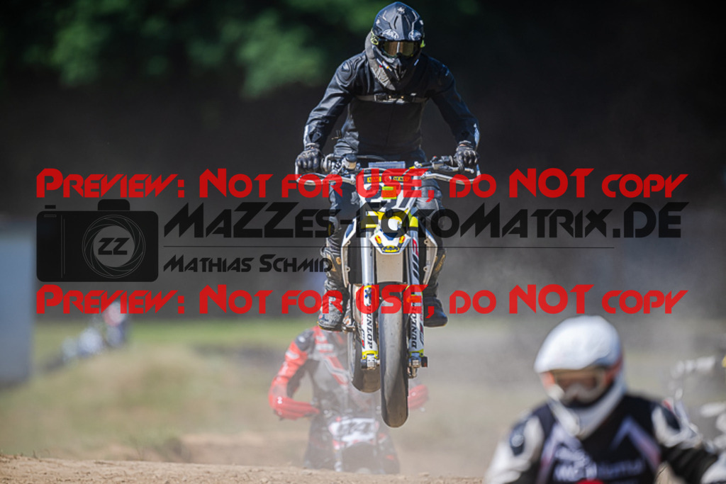 MaZZes_FotoMatrix_220702_5700 | UE40