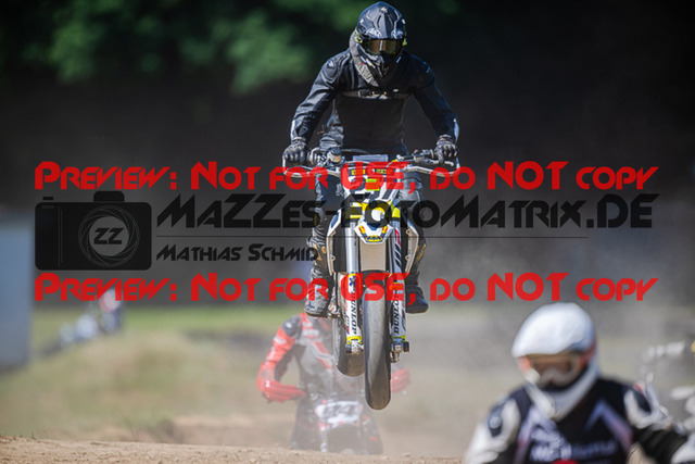 MaZZes_FotoMatrix_220702_5700 | UE40