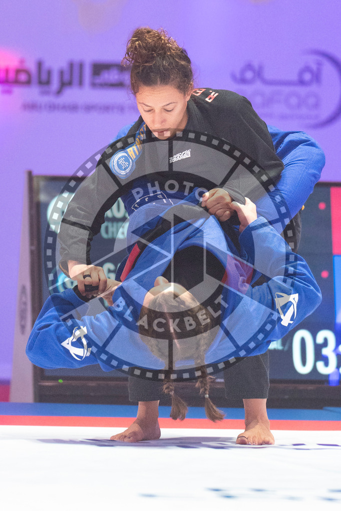 20231109PBB3261 | Fighters compete during the AJP World Professional Championship in the Mubadala Arena in Abu Dhabi, Arab United Emirates, on November 9, 2023.