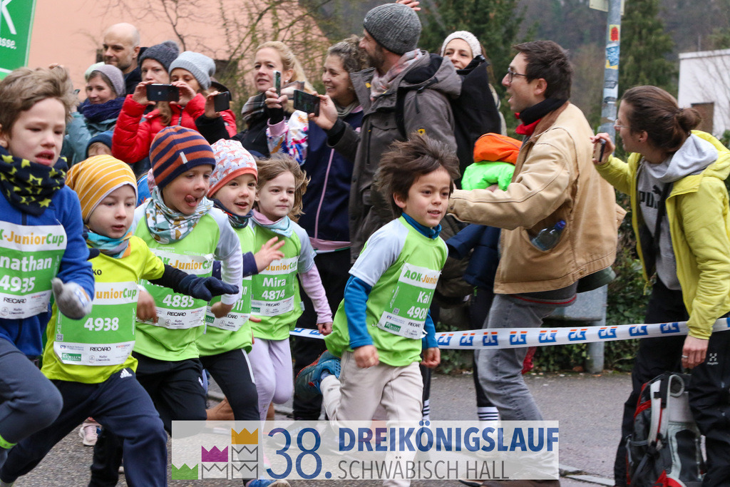 400m AOK Junior Cup | 3 Koenigslauf 2024 400m AOK Junior Cup - Realisiert mit Pictrs.com