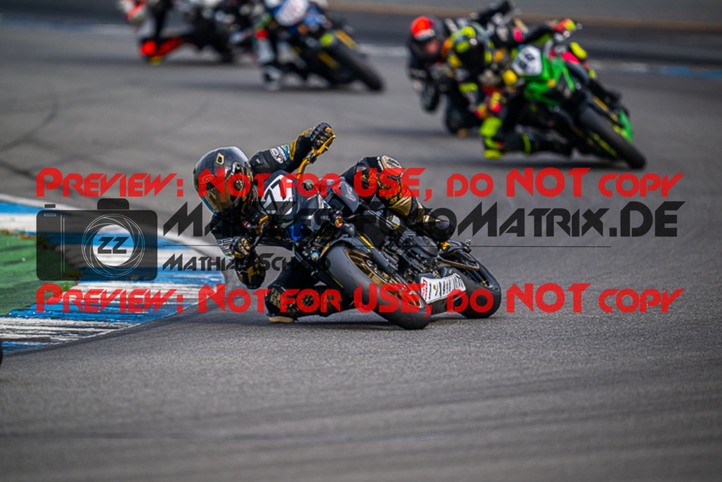 MaZZes_FotoMatrix_220924_2209 | TWIN CUP