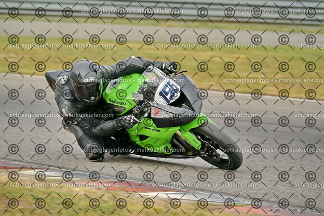 25bt05-0083 | markuskiefer.com - Realisiert mit Pictrs.com