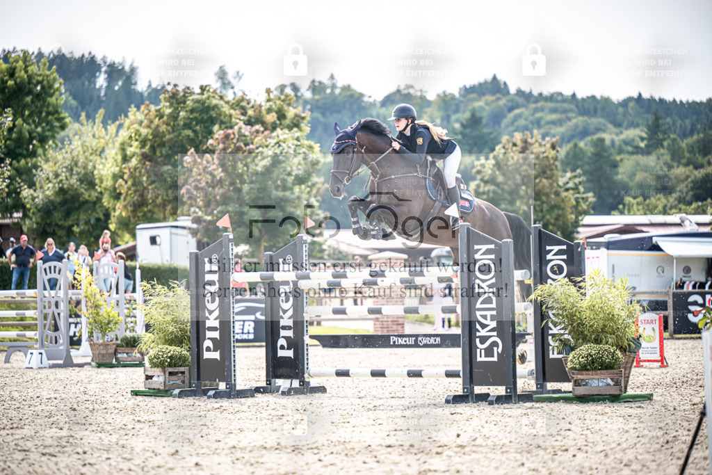 DOS_9152 | Entdecke hochwertige Reitturnierfotos von Foto Oger. Professionell, emotional und authentisch – jetzt Lieblingsmomente im Shop bestellen. - Realisiert mit Pictrs.com