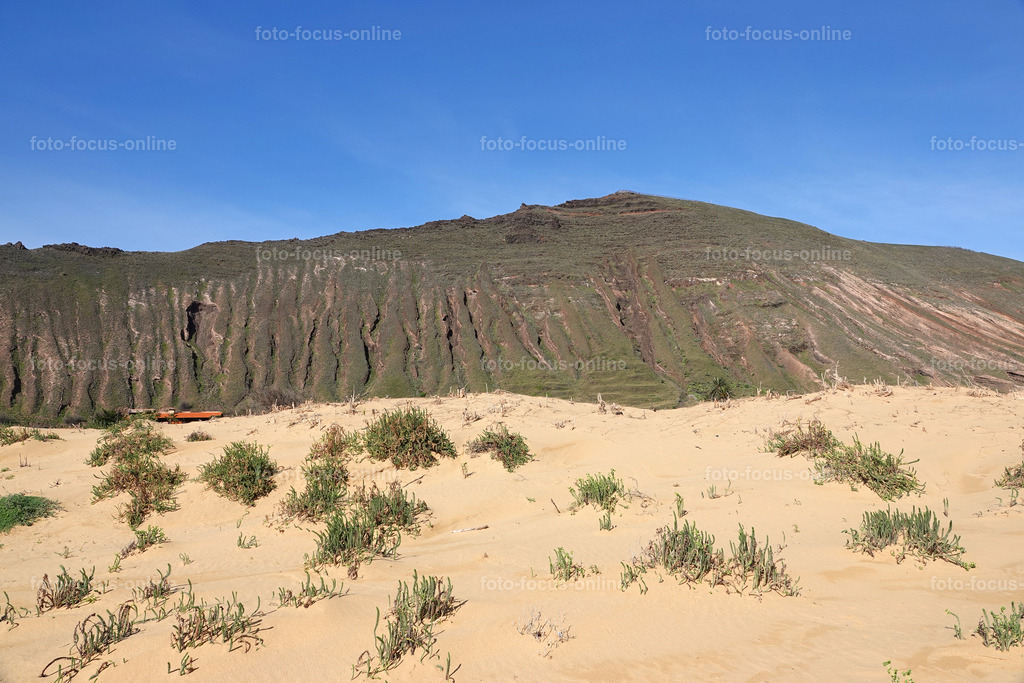Solidified sand mountains | foto-focus-online