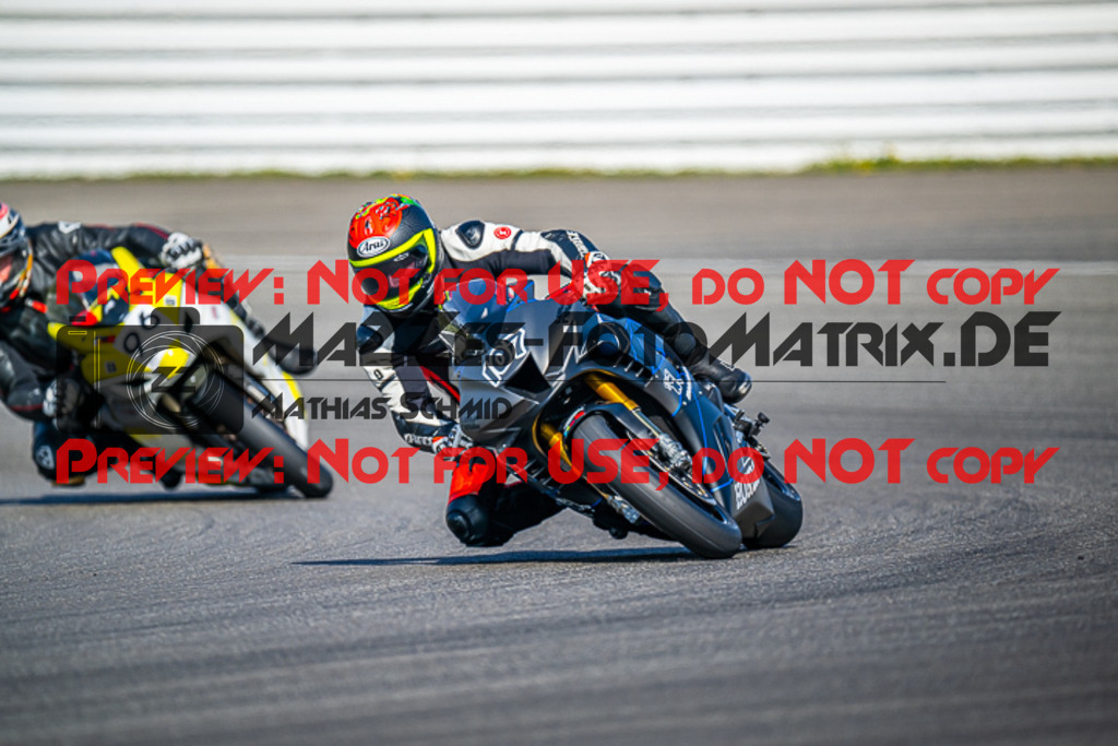 MaZZes_FotoMatrix_230410_5281 | ROT