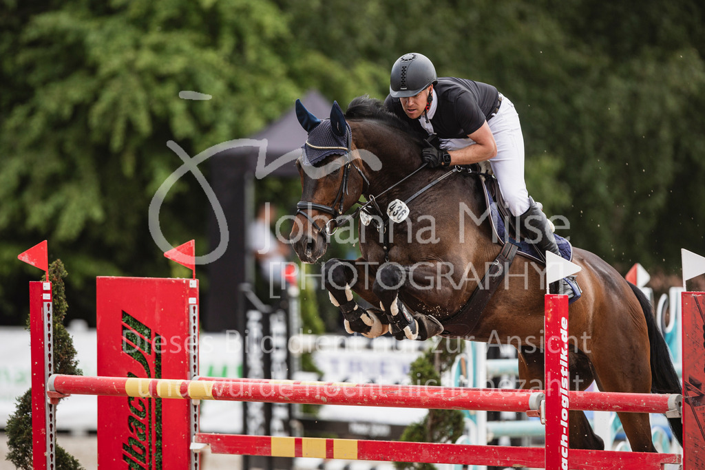 250531_MayDays_M2-SpringenmstAnf-816 | Deine schönsten Turniermomente als professionelle Fotos! Entdecke hochwertige Pferdesport-Fotografie im Online-Shop. Jetzt Fotos finden & bestellen!