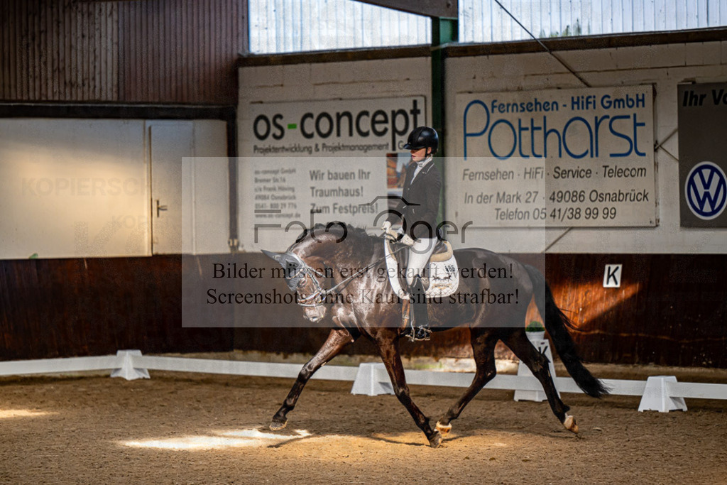 20240308-DOS_4358 | Entdecke hochwertige Reitturnierfotos von Foto Oger. Professionell, emotional und authentisch – jetzt Lieblingsmomente im Shop bestellen.Deutschlandweite Turnierfotografie. - Realisiert mit Pictrs.com