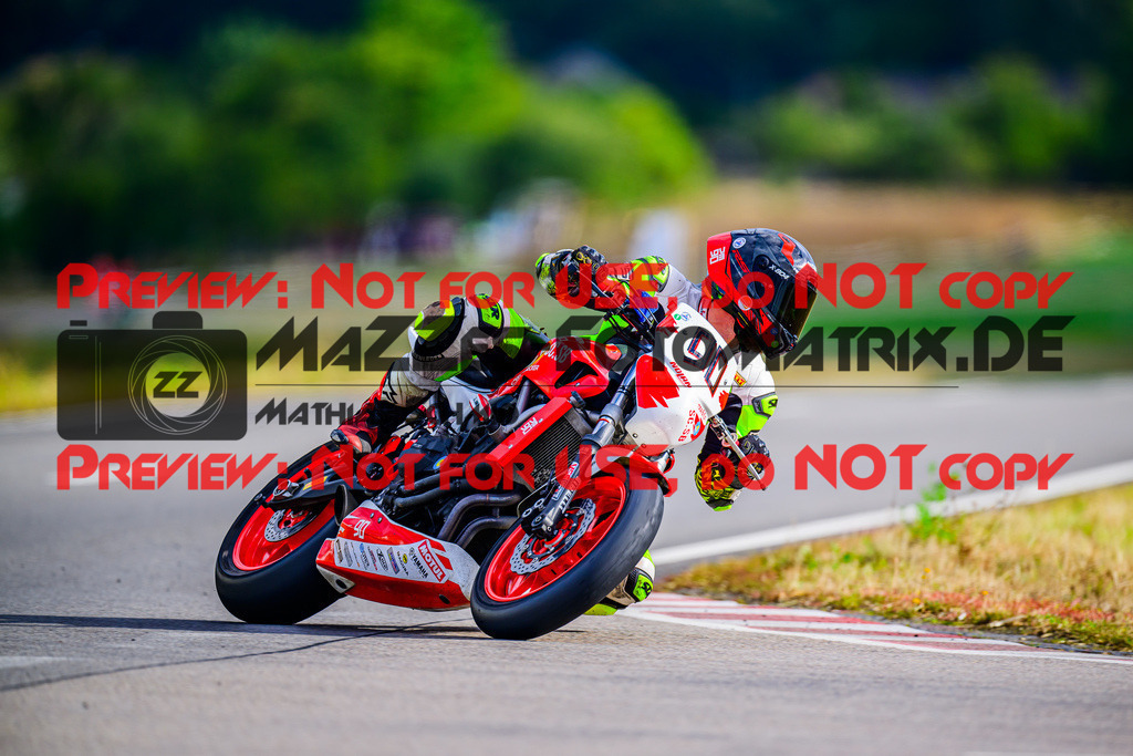 MaZZes_FotoMatrix_240914_6007705_9833 | TWINCUP