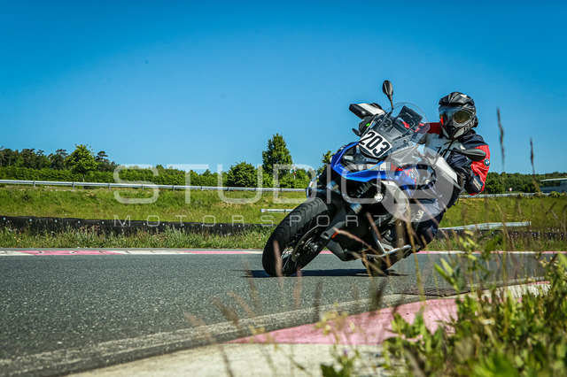 0203-250511_BOX-010_203 | Deine Full-Service-Agentur für ✔️Videoproduktionen und ✔️Motorsportfotografie Jetzt Angebot anfragen!