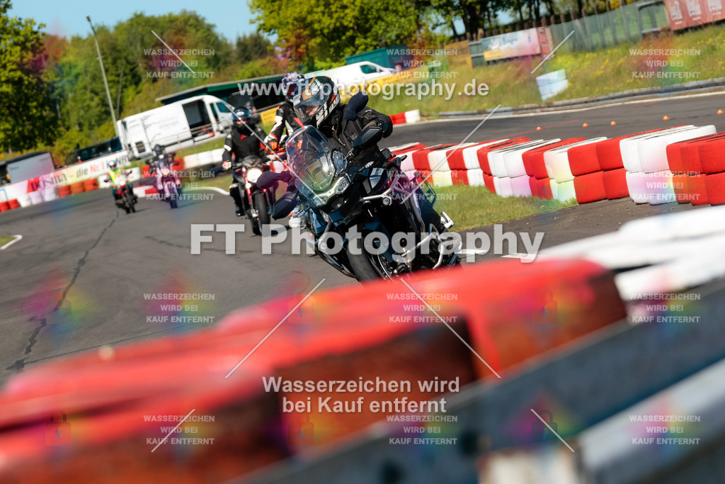 Moto-TeamOBK-21711 | Hier findet Ihr Bilder von Touristenfahrten auf der Nürburgring Nordschleife oder von anderen Veranstaltungen die ich besucht habe. Viel Spass beim Durch Schauen 