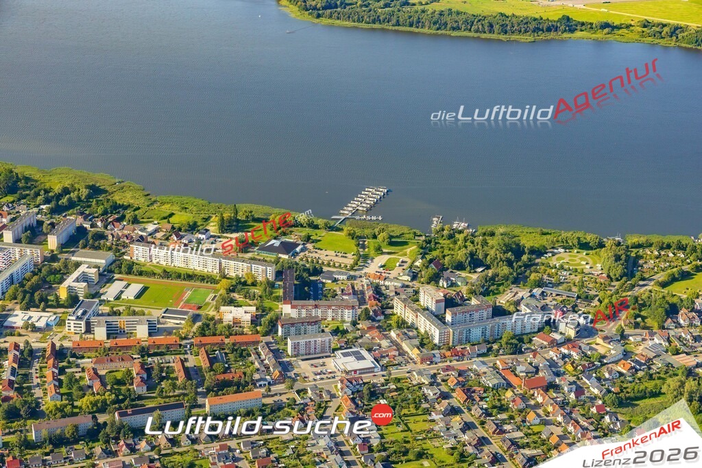 Klassische Luftaufnahme ohne Drohne zeigt:Ribnitz bei Ribnitz-Damgarten - Die Luftbildaufnahme wurde 2025 vom UL-Flugzeug heraus erstellt ( keine Drohnenaufnahme ) - Hochauflösende Luftaufnahme -Nicht vergleichbar mit Google Maps oder Satelittenbilder- Die Geschenkidee !Mit Lizenz und Bildrechte bestellbar