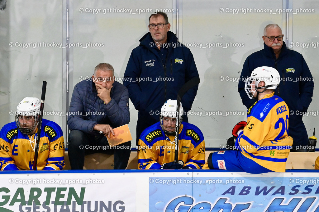 ESC Steindorf vs. EHC Althofen | Spielerbank EHC Althofen, Headcoach EHC Althofen Ressmann Gerald, Obmann EHC Althofen Karl WEITENSFELDER, ESC Steindorf vs. EHC Althofen, ESC Steindorf vs. EHC Alhofen am 03.03.2024 in Steindorf (Ossiachersee Halle), Austria, (Photo by Bernd Stefan)