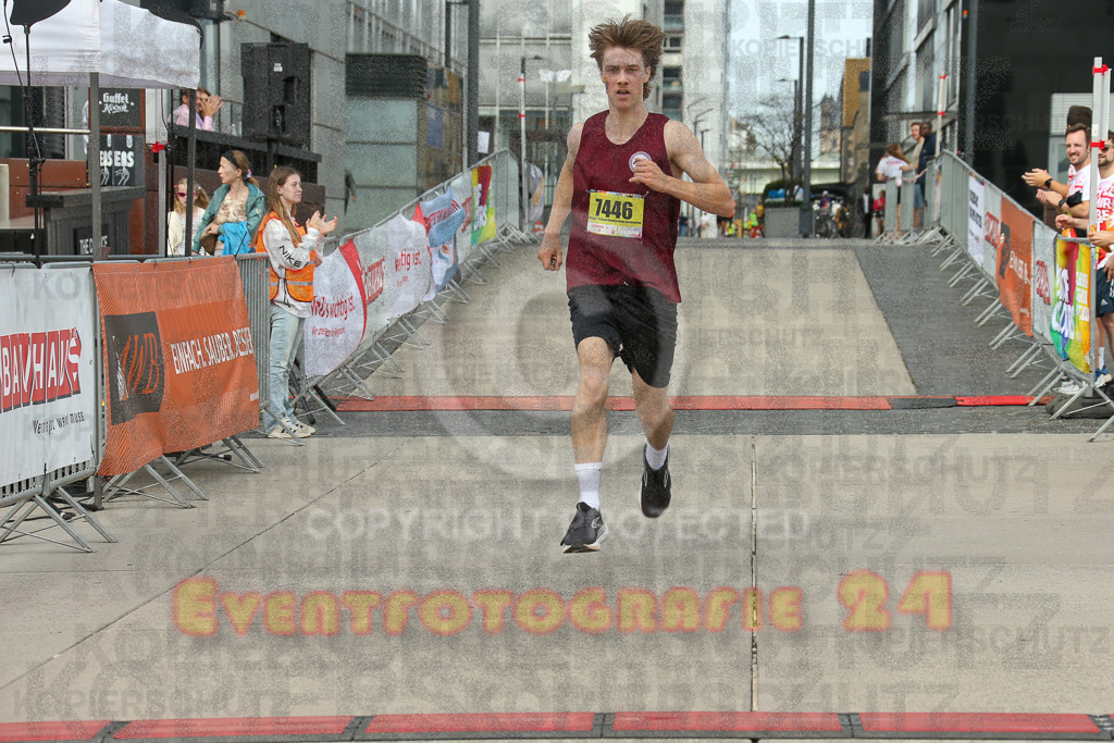 250920_1319_EX1_4043 | Sportfotografie im Rhein-Sieg Kreis, Köln, Bonn, NRW, Rheinland Pfalz, Hessen, etc. Unser Tätigkeitsfeld umfasst den Laufsport vom Volkslauf über den Marathon, Duathlon, Triathon bis zum Ultralauf wie Kölnpfad Ultra oder Schindertrail.