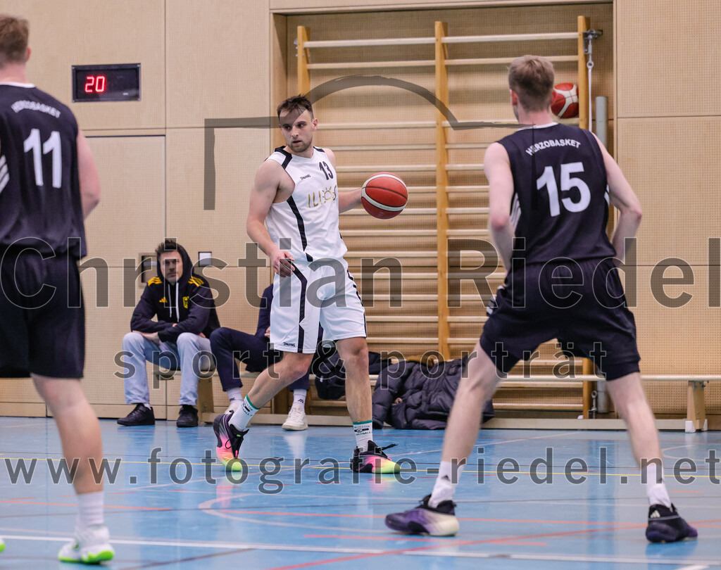 2026-01-31_065_TSV_Vaterstetten_gegen_TS_Herzogenaurach | Vaterstetten, Deutschland, 31.01.2026:Basketball, 2. Regionalliga Süd 2025 / 2026, 14. Spieltag, TSV Vaterstetten gegen TS Herzogenaurach, Endergebnis: 71:70K. Huber (TSV Vaterstetten, #13)Foto: Christian Riedel / fotografie-riedel.net