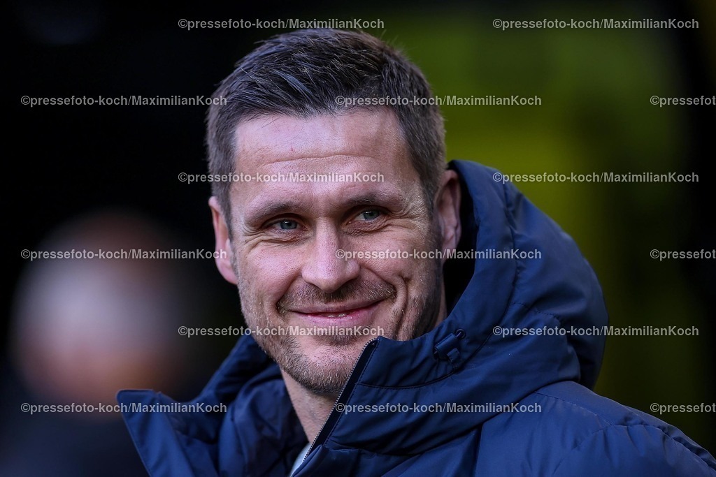 BVB08022502226 | 08.02.2025, Fußball, Borussia Dortmund - VfB Stuttgart, 1. Fußball Bundesliga, 21. Spieltag, Signal Iduna Park, Saison 2024 2025: Sebastian Kehl (Sportdirektor BVB) DFB regulations prohibit any use of photographs as image sequences and or quasi-video.