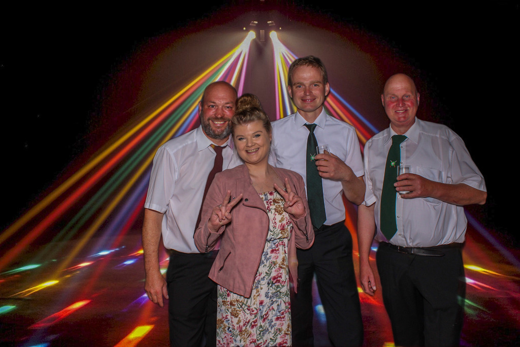 top-top.de-250628-006 | Foto, Video, Fotografie, Videografie, Fotobox, DJ, Discjockey, Musik, Musikbox, Veranstaltung, Photobooth, Amazon, Ebay, Buchtipp, Bestseller, Autor, Verlag, Buch, Wesel, Hamminkeln, NRW, Dinslaken, Rees, Drohne, Hochzeit, Party, Fotobox, Wesel, Fotograf