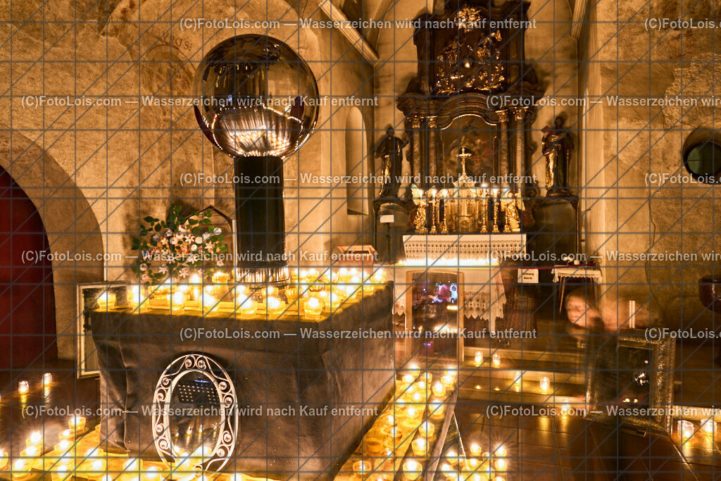 ALP1364_NACHT der tausend LICHTER_Pfarrkirche Wieselburg | (C)FotoLois.com, Alois Spandl, NACHT der 1000 LICHTER in der Pfarrkirche Wieselburg, Di 31. Okt. 2023.