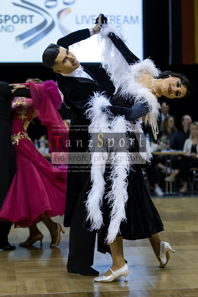 20241102_DC_HGR_Std_08454 | Tanzsportbilder, Standardtanz, Lateintanz, WDSF, DTV, LTVB, dancecomp, goc, hessen tanzt, blaues band der spree, walzer, tango, wiener walzer, slowfox, quickstepp, samba, rumba, cha-cha-cha, paso doble. jive, hd-kroft photography, turniertanzsport