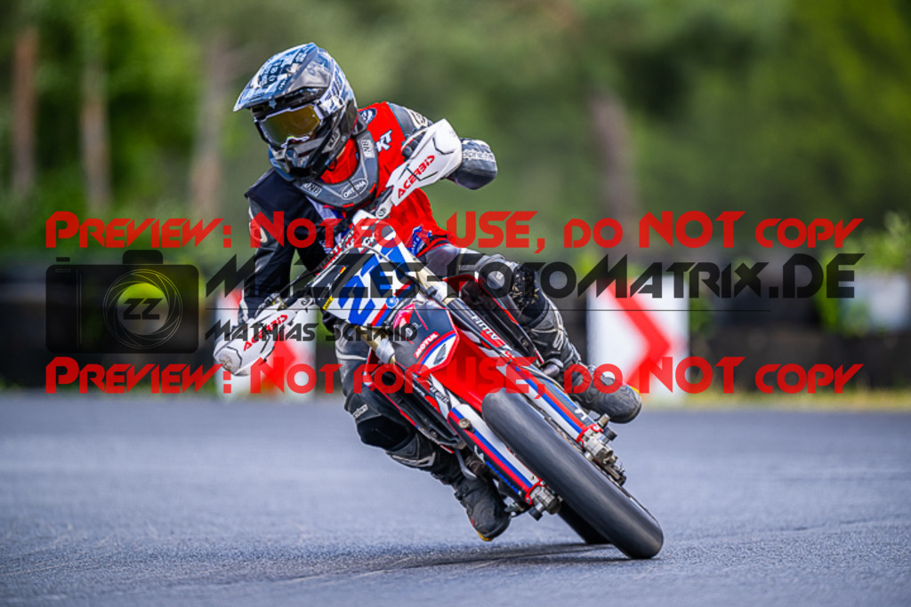 MaZZes_FotoMatrix_220528_1499 | Fotograf Mathias Schmid
Sportfotograf,
Eventfotograf,
Hochzeitsfotograf,
Portraitfotograf