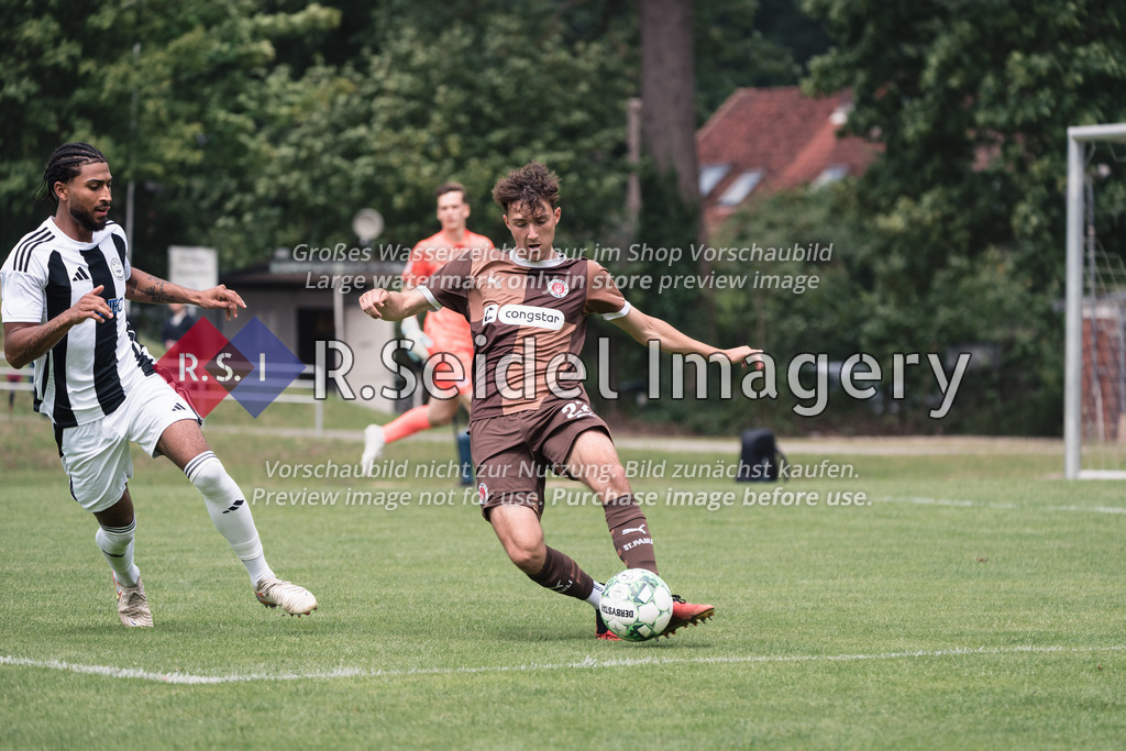 RS-1-058932 | Julius Grunwald (#22, FCSP), Calvin Ogara (#3, ETSV)