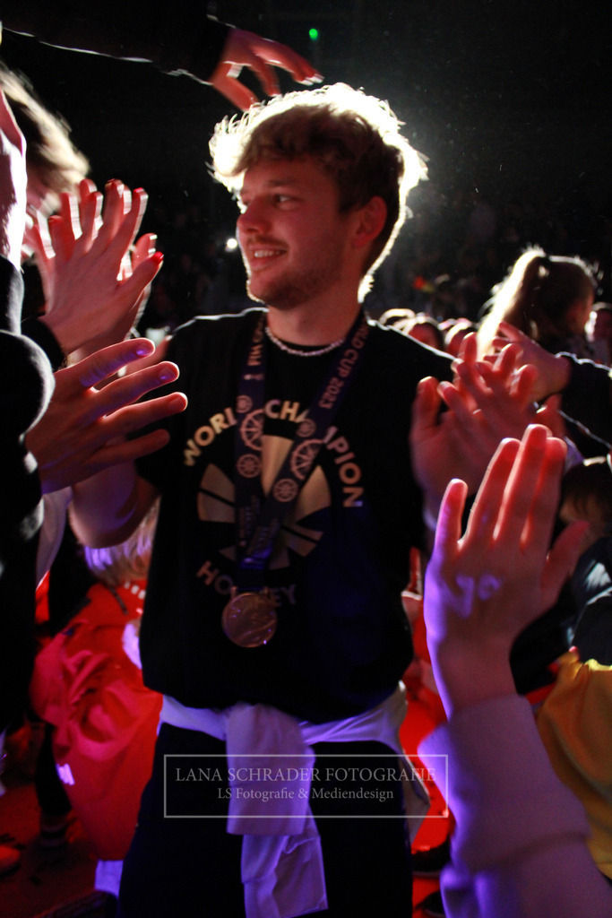 WM EMPFANG 30.01.23-109 | lanaschraderfotografie - Realisiert mit Pictrs.com