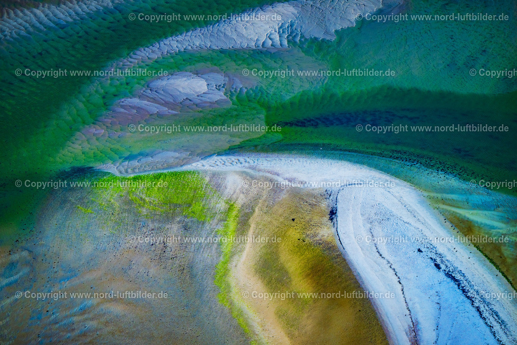 Sylt_List_Uthörn_Spitze_ELS_3608130825 | LIST AUF SYLT 13.08.2025 Wattenmeer bei der Nehrung Uthörn in List auf der Insel Sylt im Bundesland Schleswig-Holstein. // Wadden Sea near the Uthoern Spit in List on the island of Sylt in the federal state of Schleswig-Holstein. Foto: Martin Elsen