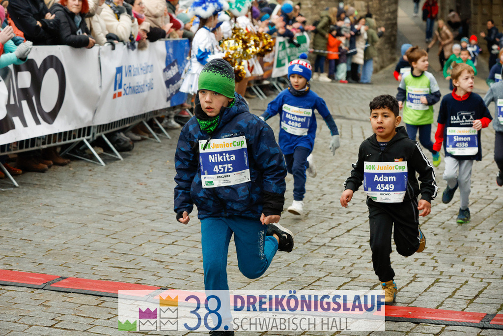 400m AOK Junior Cup | 3 Koenigslauf 2024 400m AOK Junior Cup - Realisiert mit Pictrs.com