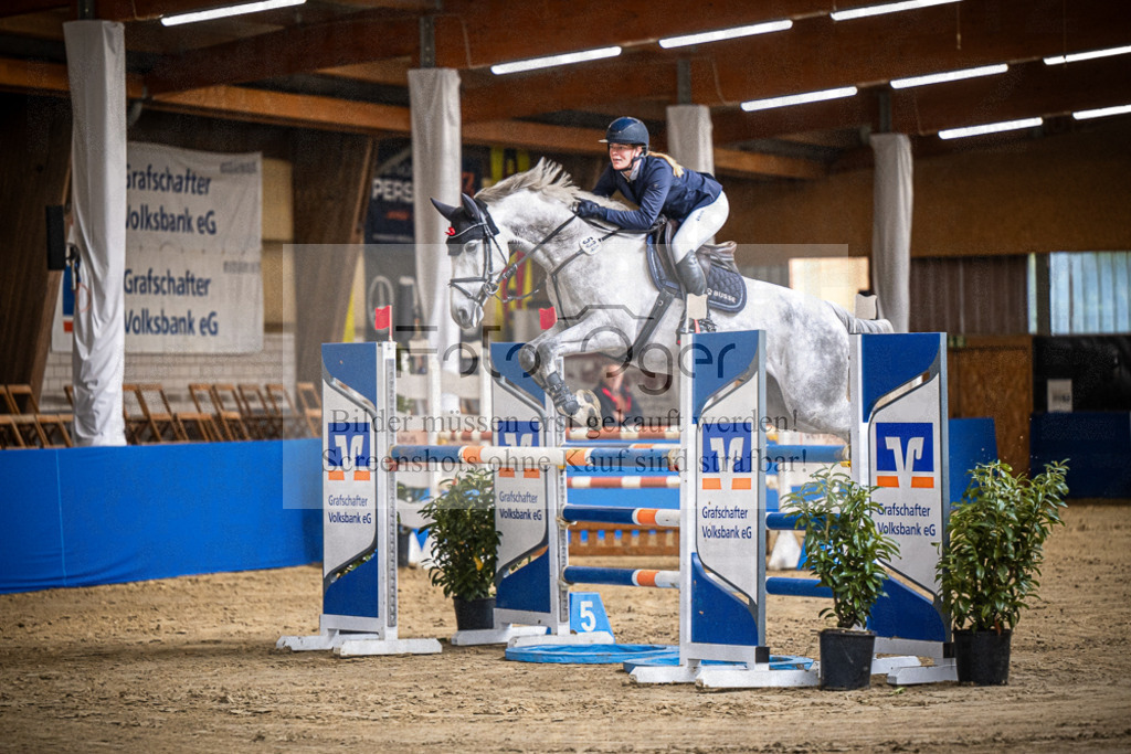 DOS_0208 | Entdecke hochwertige Reitturnierfotos von Foto Oger. Professionell, emotional und authentisch – jetzt Lieblingsmomente im Shop bestellen.Deutschlandweite Turnierfotografie. - Realisiert mit Pictrs.com