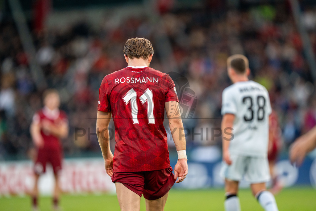 SG Sonnenhof Großaspach vs. Arminia Bielefeld, Fussball, DFB-Pokal, 1. Runde, 22.08.2026 | Tim Rossmann (SG Sonnenhof Großaspach, #11),SG Sonnenhof Großaspach vs. Arminia Bielefeld, Fussball, DFB-Pokal, 1. Runde, 22.08.2026,DFB regulations prohibit any use of photographs as image sequences and/or quasi-video