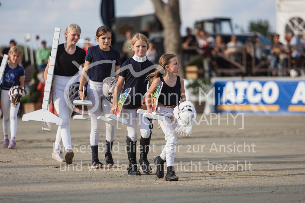 230728_BHO_Showprogramm-502 | Deine schönsten Turniermomente als professionelle Fotos! Entdecke hochwertige Pferdesport-Fotografie im Online-Shop. Jetzt Fotos finden & bestellen!