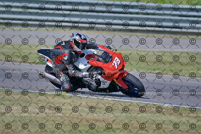26BT02-0036 | markuskiefer.com - Realisiert mit Pictrs.com