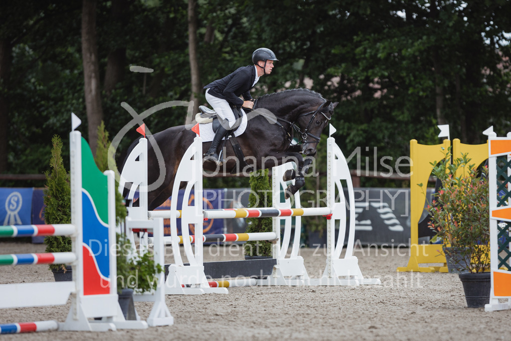 220705_Mühlen_SprPf-A3-342 | Late Entry Mühlen
05.07.2022
03 Springpferde-A**, 4-6jährige Pferde