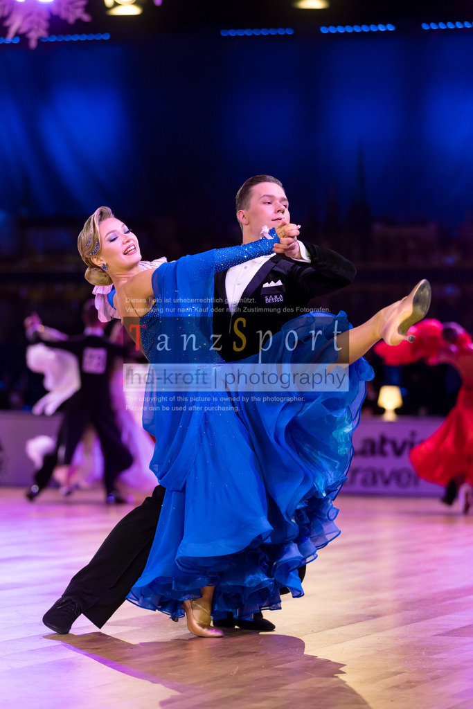 20241215_WDSF_Int_Open_Std-Riga-9111 | Tanzsportbilder, Standardtanz, Lateintanz, WDSF, DTV, LTVB, dancecomp, goc, hessen tanzt, blaues band der spree, walzer, tango, wiener walzer, slowfox, quickstepp, samba, rumba, cha-cha-cha, paso doble. jive, hd-kroft photography, turniertanzsport