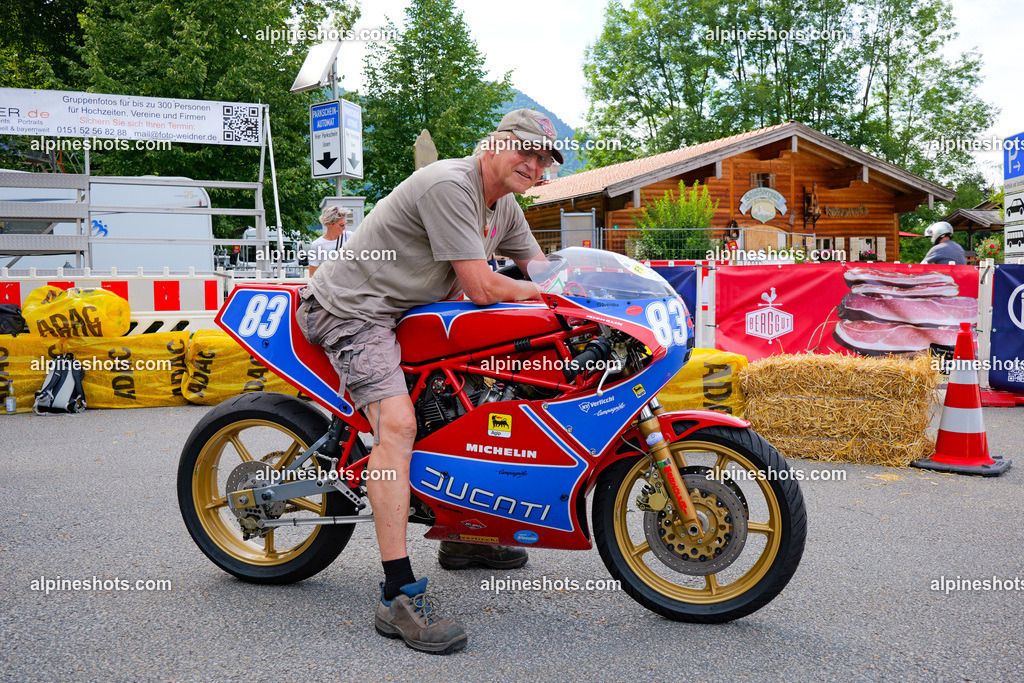 P1014632 | Erleben Sie atemberaubende, hochqualitative Fotos Ihrer Fahrt entlang der malerischen Alpenstraßen. Besuchen Sie alpineshots.com, um professionelle Aufnahmen Ihrer unvergesslichen Reise zu finden und zu kaufen - Realisiert mit Pictrs.com