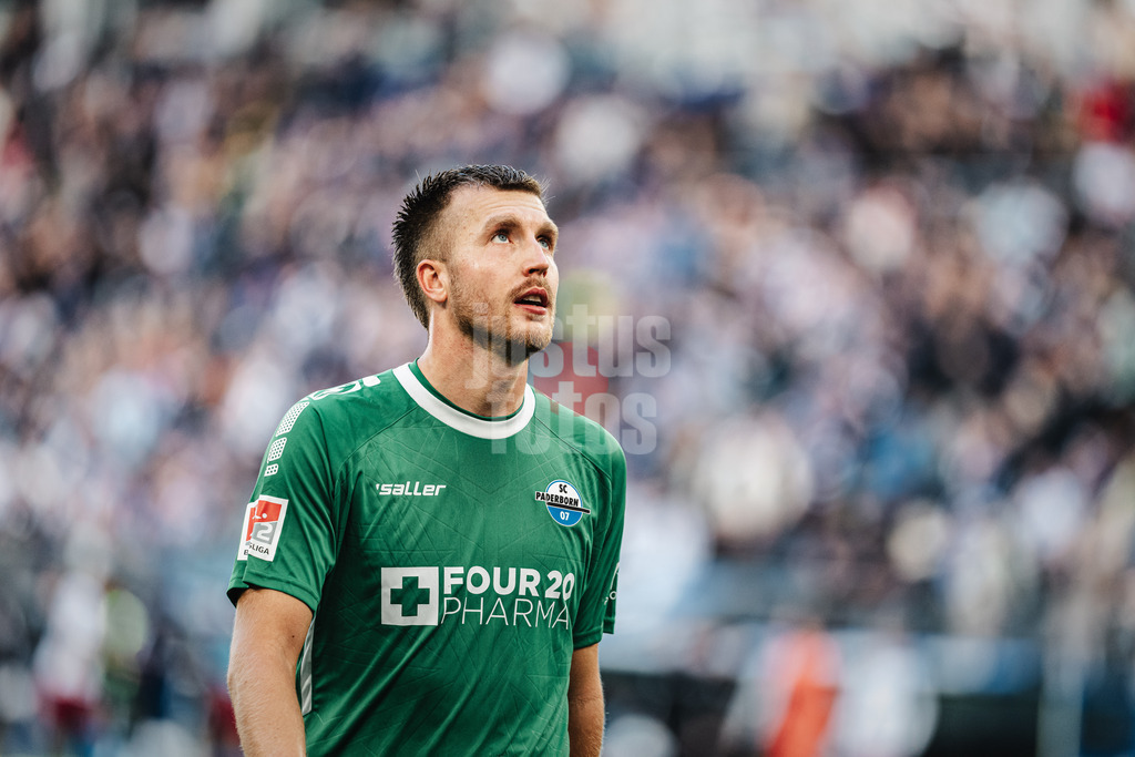 Fußball | Männer | Saison 2024/2025 | 2. Fußball-Bundesliga | 7. Spieltag | Hamburger SV vs. SC Paderborn 07 | 28.09.2024 | Pelle Boevink (#1, SC Paderborn 07)
