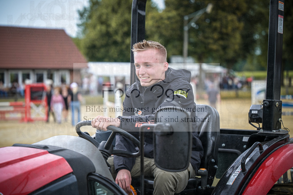 DOS_1349 | Entdecke hochwertige Reitturnierfotos von Foto Oger. Professionell, emotional und authentisch – jetzt Lieblingsmomente im Shop bestellen.Deutschlandweite Turnierfotografie. - Realisiert mit Pictrs.com