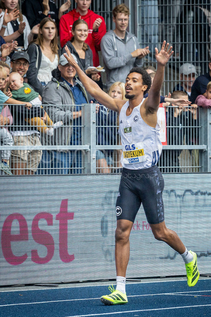 Deutsche Leichtathletik-Meisterschaften; Bochum-Wattenscheid, 26.07.2026 | Deutscher Meister über 400m Hürden: Emil Agyekum (SCC Berlin); Deutsche Leichtathletik-Meisterschaften am 26.07.2026 im Lorheide-Stadion, Bochum-Wattenscheid (Nordrhein-Westfalen).