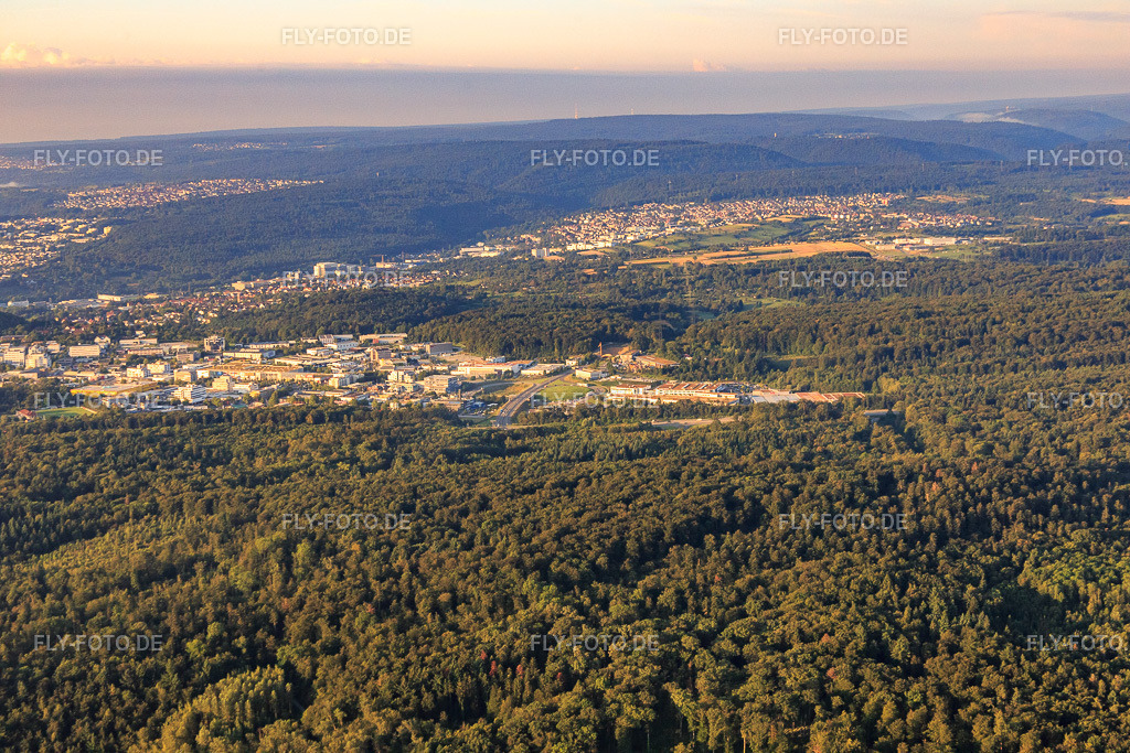 Gewerbegebiet Karlsruher Straße von Norden | Luftbild: Gewerbegebiet Karlsruher Straße von Norden im Ortsteil Brötzingen in Pforzheim im Bundesland Baden-Württemberg in Deutschland. Foto: IMG_092251.jpg vom 01.08.2016 durch Werner Riehm/FLY-FOTO.de - Realisiert mit Pictrs.com