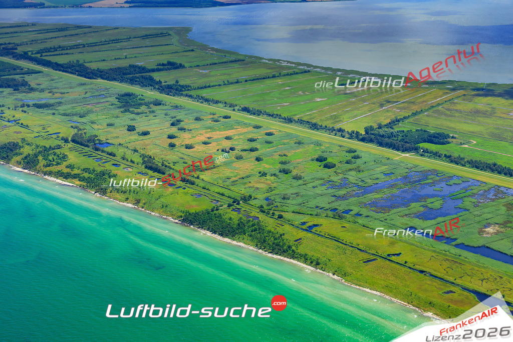 Die Luftaufnahme der Stadt Zingst wurde vom UL-Flugzeug heraus erstellt ( keine Drohne )- hohe Auflösung für beste Qualität