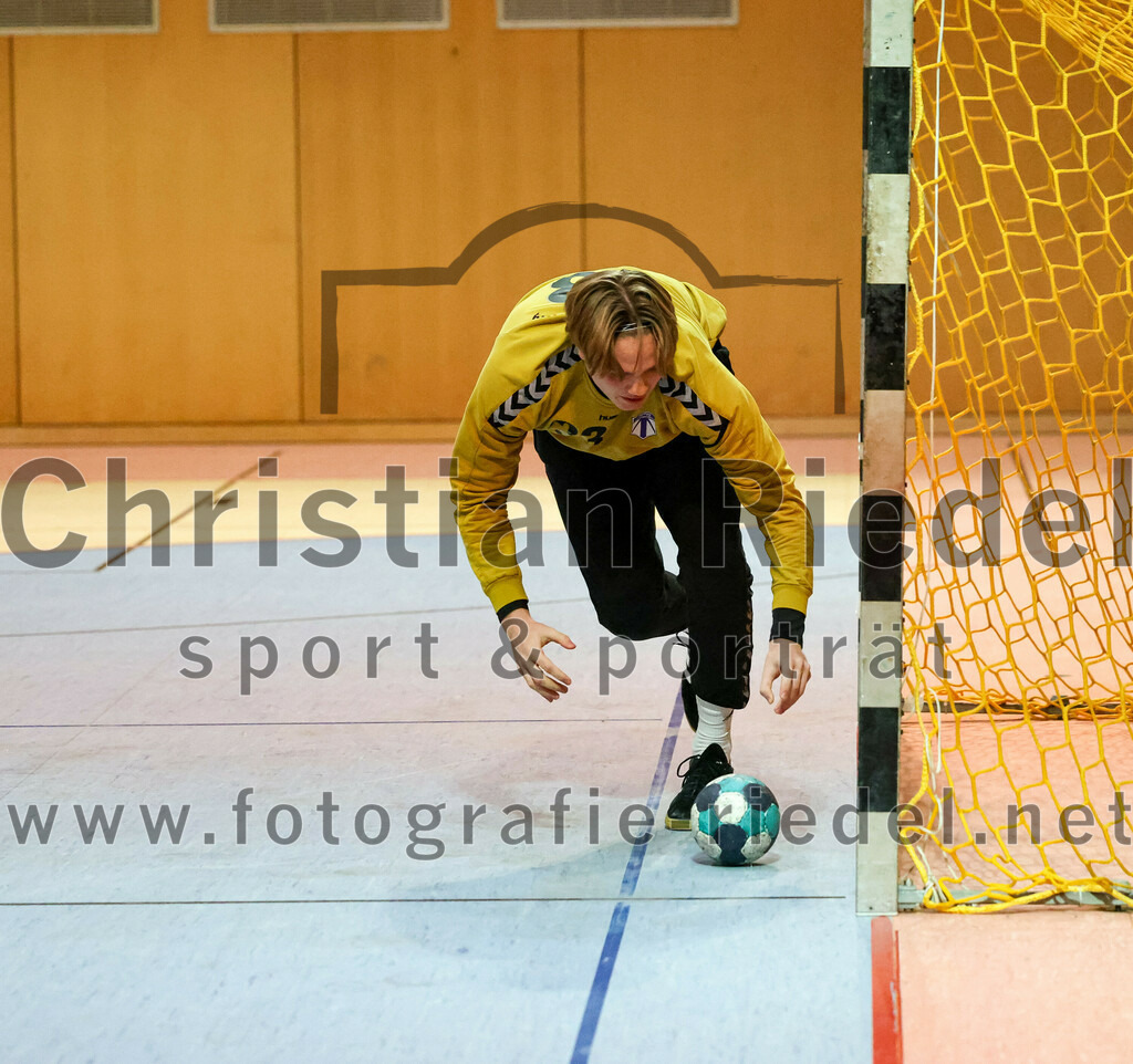 2022-11-19_092_SpVgg_Altenerding_gegen_TG_Landshut_II | Erding, Deutschland, 19.11.2022:
Handball, Bezirksoberliga Männer 2022 / 2023, 9. Spieltag, SpVgg Altenerding gegen TG Landshut II, Endergebnis: 33:31

Torwart Jannik Fleps (SpVgg Altenerding, #33)

Foto: Christian Riedel / fotografie-riedel.net